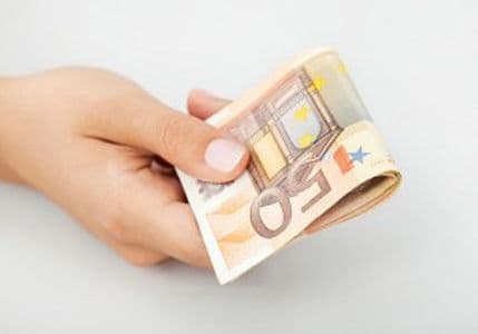 Sjutra isplata socijalnih naknada za februar Sjutra isplata socijalnih naknada za februar
