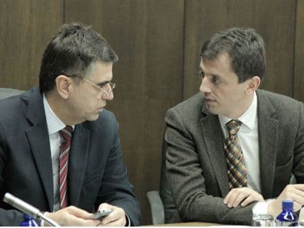 U novom OKU 11 normi o raskidu ugovora o radu, oprečni stavovi sindikalnih vođa U novom OKU 11 normi o raskidu ugovora o radu, oprečni stavovi sindikalnih vođa