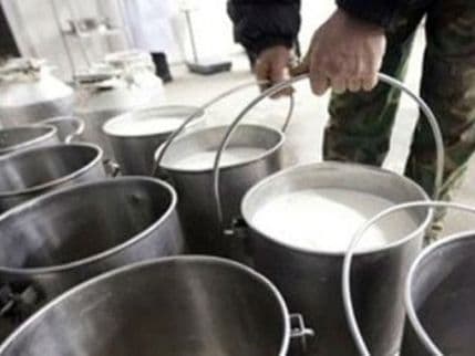 MONSTAT: Otkupljeno oko 1,9 miliona litara kravljeg mlijeka MONSTAT: Otkupljeno oko 1,9 miliona litara kravljeg mlijeka