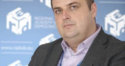 NIMANBEGU: Ne mogu manjinske partije biti odgovorne za usvajanje izbornog zakona NIMANBEGU: Ne mogu manjinske partije biti odgovorne za usvajanje izbornog zakona