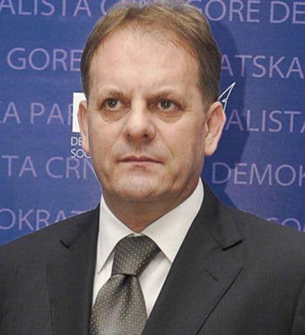 ĐUKANOVIĆ ODLUČIO: Stijepović nosilac liste DPS-a, kraj Mugošine ere kao gradonačelnika ĐUKANOVIĆ ODLUČIO: Stijepović nosilac liste DPS-a, kraj Mugošine ere kao gradonačelnika