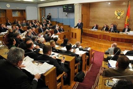 Skupština danas o Predlogu zakona o izboru odbornika i poslanika Skupština danas o Predlogu zakona o izboru odbornika i poslanika