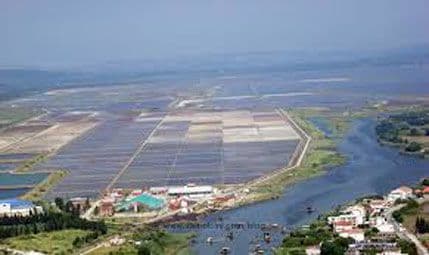 Ulcinj: U krugu Solane izgorela dva vozila Ulcinj: U krugu Solane izgorela dva vozila