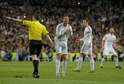 RONALDO: Sudije su vratile Barsu u šampionsku trku! RONALDO: Sudije su vratile Barsu u šampionsku trku!