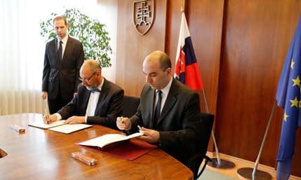 Crna Gora i Slovačka potpisale sporazum o ekonomskoj saradnji (VIDEO) Crna Gora i Slovačka potpisale sporazum o ekonomskoj saradnji (VIDEO)