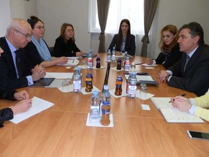 Projekat za bolje razumijevanje zakonodavstva EU u oblasti računovodstva Projekat za bolje razumijevanje zakonodavstva EU u oblasti računovodstva