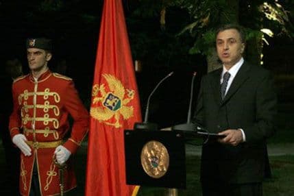 Vujanović primio akreditivna pisma tri ambasadora Vujanović primio akreditivna pisma tri ambasadora