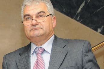 Komemoracija Vaselju Siništaju sjutra u KIC-u "Malesija" u Tuzima Komemoracija Vaselju Siništaju sjutra u KIC-u "Malesija" u Tuzima