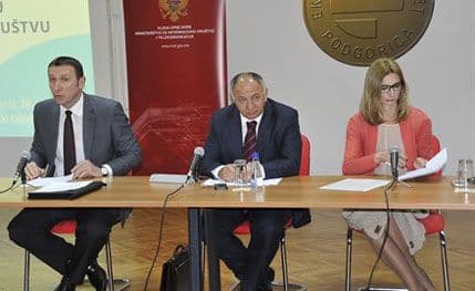 Lazović predstavio ostvarene rezultate na WTDC 2014. Lazović predstavio ostvarene rezultate na WTDC 2014.