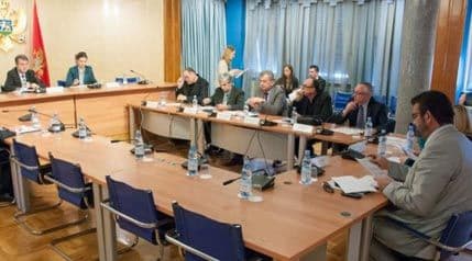 Amandmani Pozitivne bez potrebne većine Amandmani Pozitivne bez potrebne većine