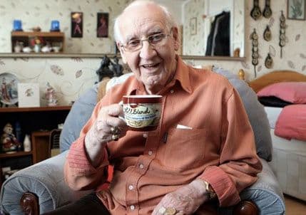 Penzioner traga za davno izgubljenom ljubavi kako bi joj ostavio imovinu Penzioner traga za davno izgubljenom ljubavi kako bi joj ostavio imovinu