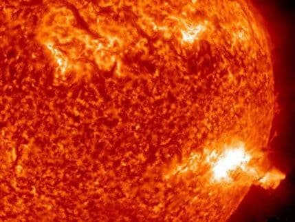 Nove eksplozije na Suncu Nove eksplozije na Suncu