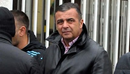 Ubijen bivši Arkanov tjelohranitelj, zapaljen automobil iz kog je pucano Ubijen bivši Arkanov tjelohranitelj, zapaljen automobil iz kog je pucano