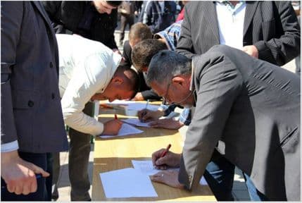 Rožajci potpisuju peticiju protiv deponije na Cmiljevici Rožajci potpisuju peticiju protiv deponije na Cmiljevici