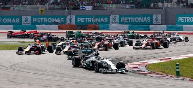 Eklston pravi gužvu: Još 2 tima u trci Eklston pravi gužvu: Još 2 tima u trci