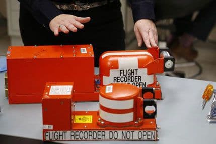 Kako crne kutije objašnjavaju avionske nesreće Kako crne kutije objašnjavaju avionske nesreće