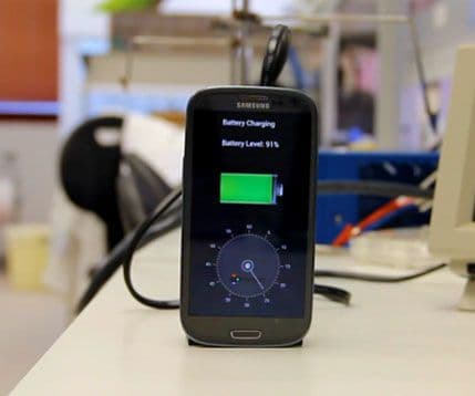 VIDEO: Napunite mobilni telefon za 30 sekundi VIDEO: Napunite mobilni telefon za 30 sekundi