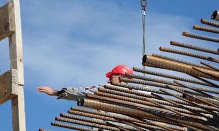 ANALIZA: 24.000 radnika radi na crno, manjak u budžetu po tom osnovu čak 90 miliona eura ANALIZA: 24.000 radnika radi na crno, manjak u budžetu po tom osnovu čak 90 miliona eura