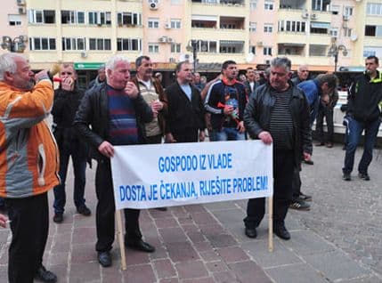 Radnici Metalca nastavljaju protest ispred Vlade Radnici Metalca nastavljaju protest ispred Vlade