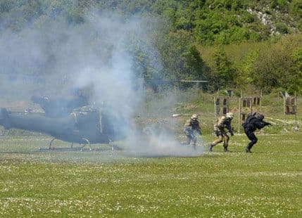 Zajednička vježba vojske i policije u Danilovgradu Zajednička vježba vojske i policije u Danilovgradu