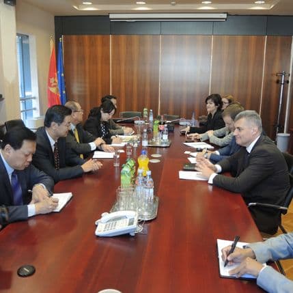 Brajović sa delegacijom NR Kine: Kinezi pitali za luku i željeznicu Brajović sa delegacijom NR Kine: Kinezi pitali za luku i željeznicu