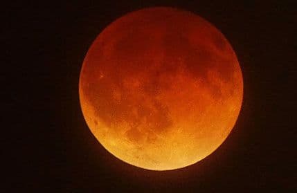 VIDEO: Spektakularno pomračenje Mjeseca zadivilo stanovnike Amerike VIDEO: Spektakularno pomračenje Mjeseca zadivilo stanovnike Amerike