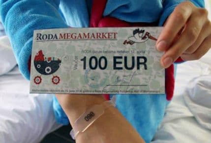 Roda i Mercator CG poklonili vaučere za bebe rođene u subotu Roda i Mercator CG poklonili vaučere za bebe rođene u subotu