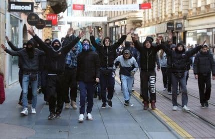 Tuča navijača Dinama i Hajduka Tuča navijača Dinama i Hajduka