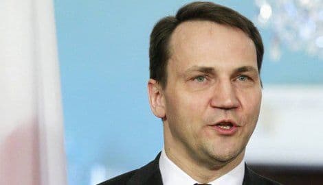 Šikorski: Ukrajina ne može da računa na vojnu pomoć NATO Šikorski: Ukrajina ne može da računa na vojnu pomoć NATO