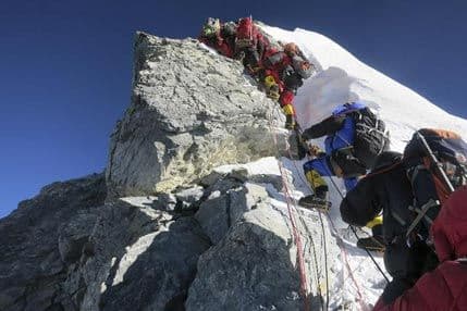 Pronađena i trinaesta žrtva lavine na Everestu Pronađena i trinaesta žrtva lavine na Everestu