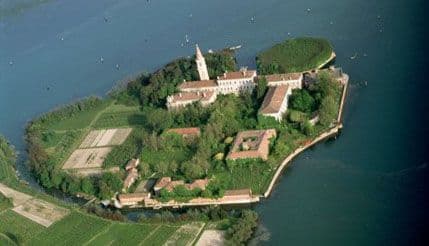 Prodaje se ostrvo: Lijepa priroda i mračna tajna od koje se ledi krv u žilama Prodaje se ostrvo: Lijepa priroda i mračna tajna od koje se ledi krv u žilama