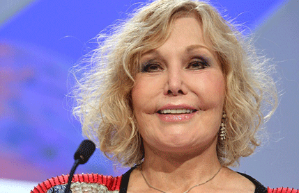 Čuvena Kim Novak neprepoznatljiva nakon plastičnih intervencija Čuvena Kim Novak neprepoznatljiva nakon plastičnih intervencija