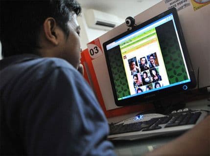 V. Britanija: Svim maloljetnicima blokiran pristup pornografiji V. Britanija: Svim maloljetnicima blokiran pristup pornografiji