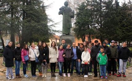 Djeca crnogorskih iseljenika iz Vojvodine posjetila Cetinje Djeca crnogorskih iseljenika iz Vojvodine posjetila Cetinje