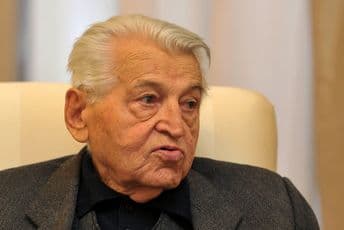 U Kotoru osvanuli plakati sa tekstom Dobrice Ćosića: Laž je srpski državni interes Dobrica Ćosić