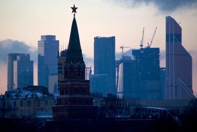 Rusija: Ukrajina da obustavi vojne akcije Rusija: Ukrajina da obustavi vojne akcije