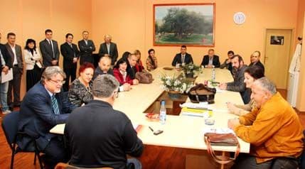 DPS predao listu “Za evropski Bar-Milo Đukanović” DPS predao listu “Za evropski Bar-Milo Đukanović”