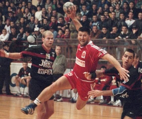 Rukometaš Stevo Nikočević podržao SDP Rukometaš Stevo Nikočević podržao SDP