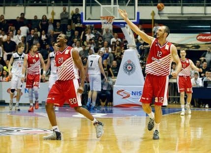 Radonjić nadmudrio Vujoševića, derbi Zvezdi! Radonjić nadmudrio Vujoševića, derbi Zvezdi!