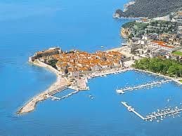 Budvanin prijavio policiji da je pucano na njega Budvanin prijavio policiji da je pucano na njega