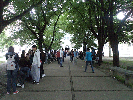 “Ručak kod Danila” i drugi snovi maturantski “Ručak kod Danila” i drugi snovi maturantski