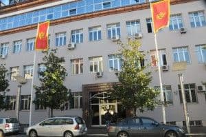 Počinje suđenje za ubistvo Jasmina Eća ispred diskoteke "Fejs" Počinje suđenje za ubistvo Jasmina Eća ispred diskoteke "Fejs"