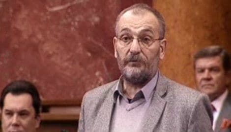 Pisac Siniša Kovačević osniva Srpsku otadžbinsku stranku Pisac Siniša Kovačević osniva Srpsku otadžbinsku stranku