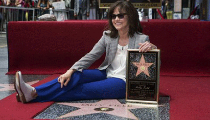 Oskarovka Sali Fild napokon dobila zvijezdu na Holivud bulevaru Oskarovka Sali Fild napokon dobila zvijezdu na Holivud bulevaru