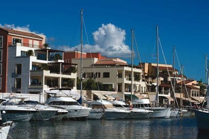 FT: Zašto je Bokokotorski zaliv najaktuelniji „parking“ za superjahte FT: Zašto je Bokokotorski zaliv najaktuelniji „parking“ za superjahte