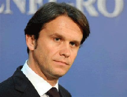 Vikend novine: Konjević blokirao reizbor člana Odbora RAE Vikend novine: Konjević blokirao reizbor člana Odbora RAE