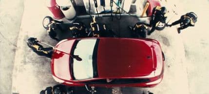 Skrivena kamera: Stali da napune gorivo, a dobili pit-stop tretman iz Formule 1! Skrivena kamera: Stali da napune gorivo, a dobili pit-stop tretman iz Formule 1!