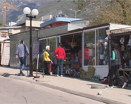 Sutomore: Pavićević “spasio” privremene objekte Sutomore: Pavićević “spasio” privremene objekte