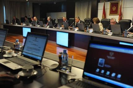 Sjednica Vlade odložena za ponedjeljak Sjednica Vlade odložena za ponedjeljak