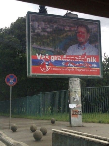 Uništeni bilbordi i DPS-a Uništeni bilbordi i DPS-a